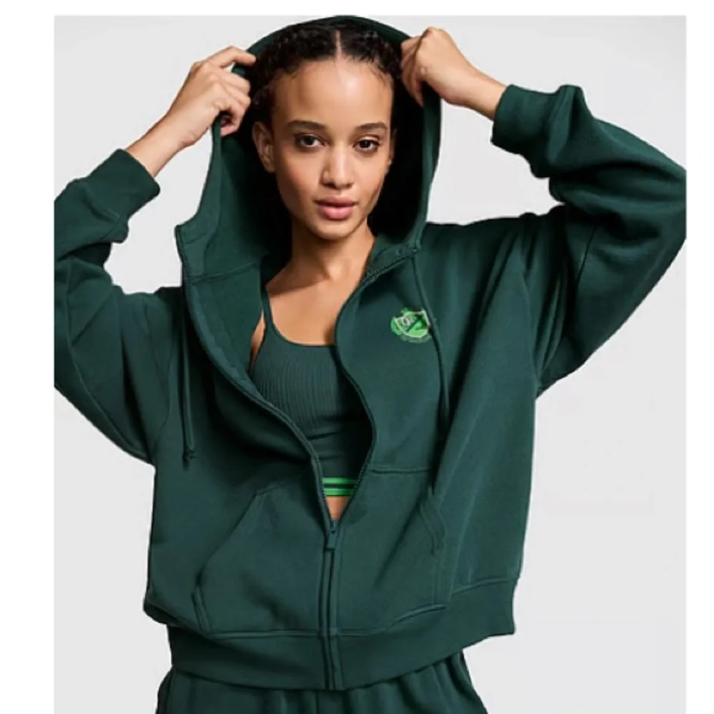VS PINK Campus Hoodie NWT - Picture 1 of 1